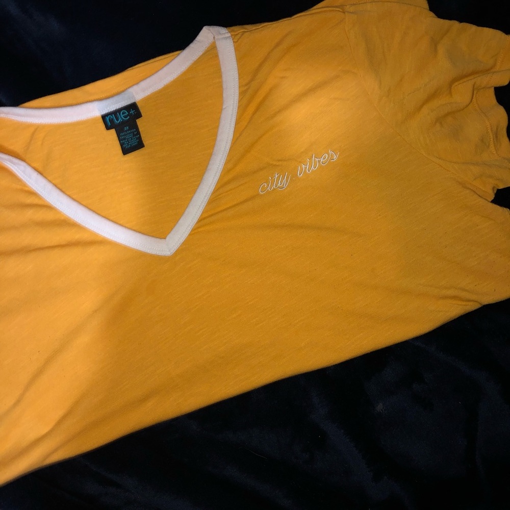 Rue21 V-neck top